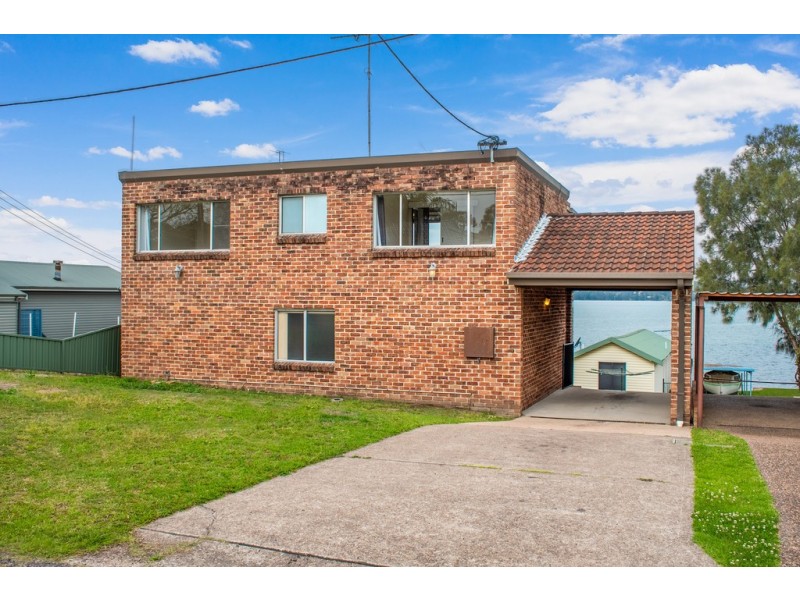 15 Grand Parade, Bonnells Bay NSW 2264
