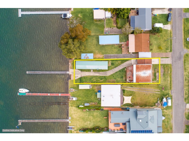 15 Grand Parade, Bonnells Bay NSW 2264