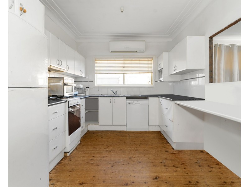 81 Newcastle Street, Morisset NSW 2264