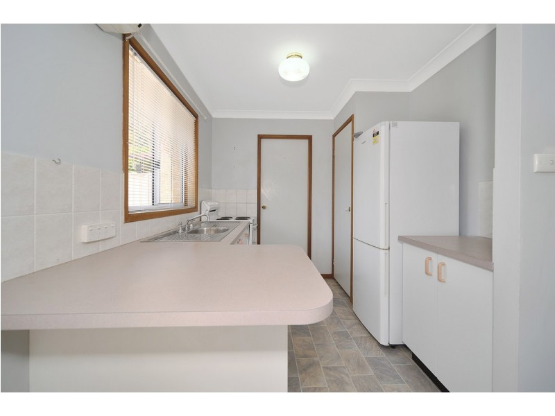 8 Wingfield Street, Windermere Park NSW 2264