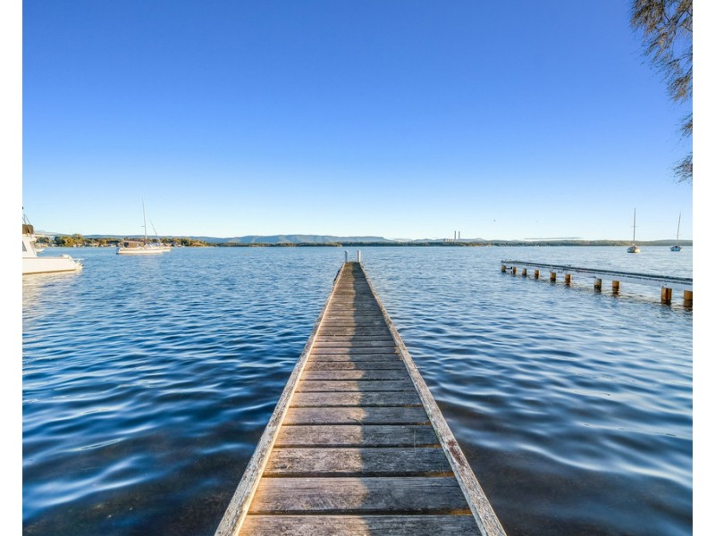 147 Grand Parade, Bonnells Bay NSW 2264