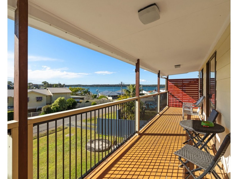 8 Maitland Ave, Sunshine NSW 2264