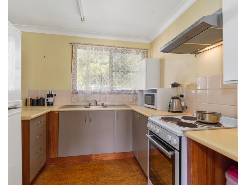 8 Maitland Ave, Sunshine NSW 2264