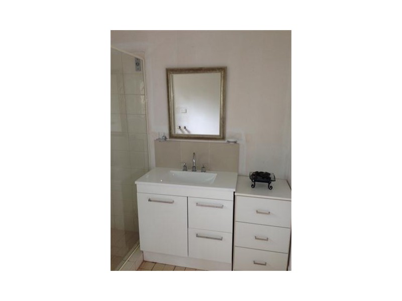 Flat0, 26 Glenrose Cres, Cooranbong NSW 2265