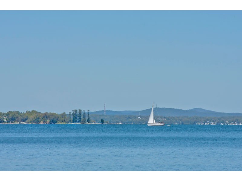 116 Beach Road, Wangi Wangi NSW 2267