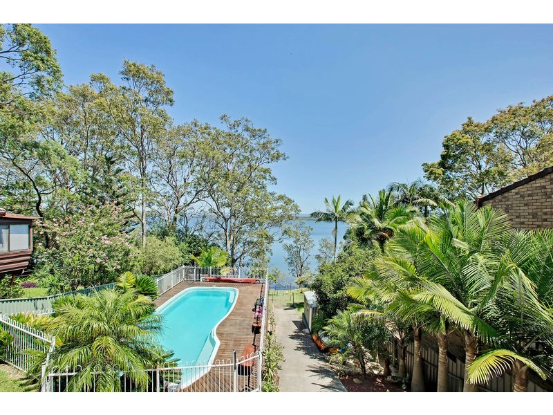 116 Beach Road, Wangi Wangi NSW 2267
