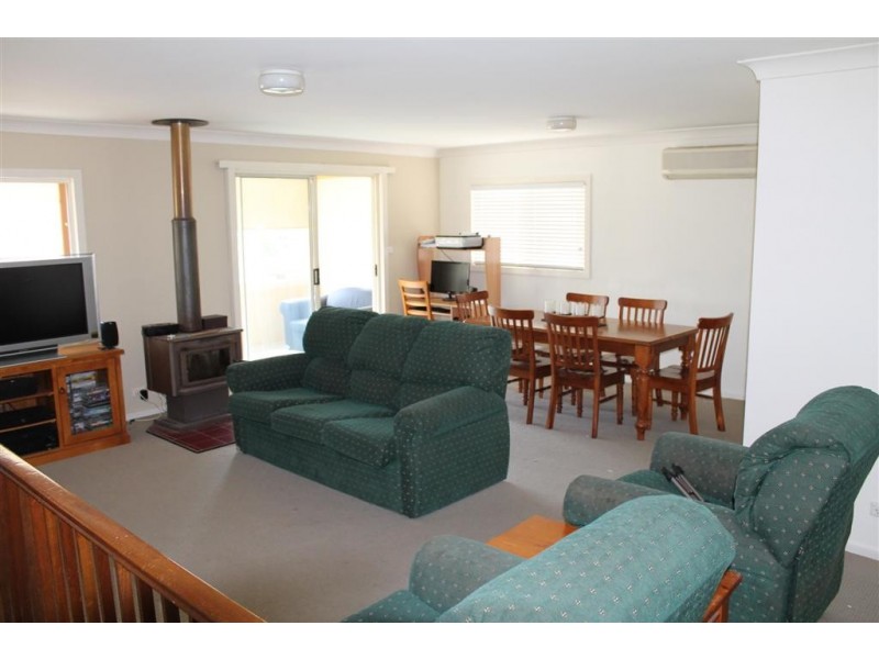 74 Wood St, Bonnells Bay NSW 2264