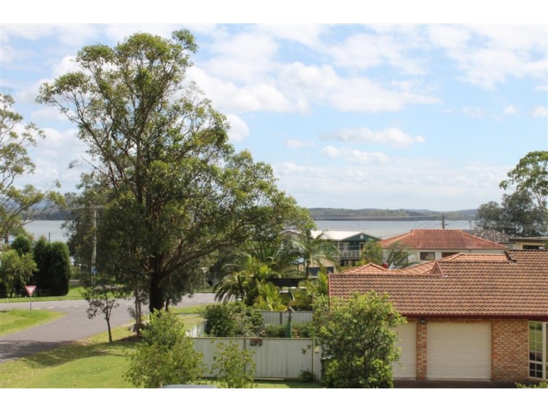 74 Wood St, Bonnells Bay NSW 2264