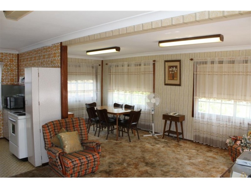 11 Morisset Park Rd, Morisset Park NSW 2264