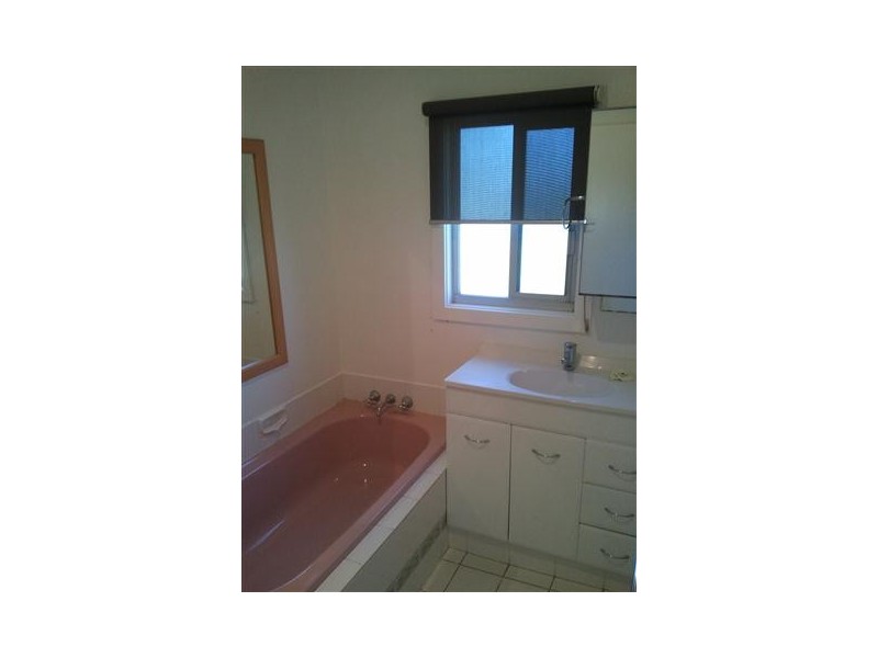 74 Macquarie Street, Morisset NSW 2264