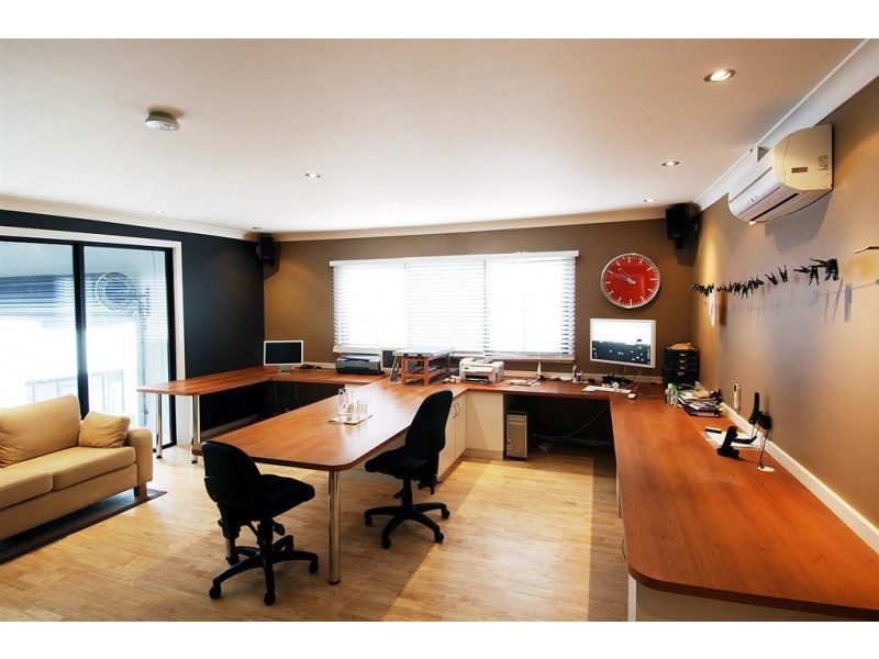 2/61 Alliance Ave, Morisset NSW 2264