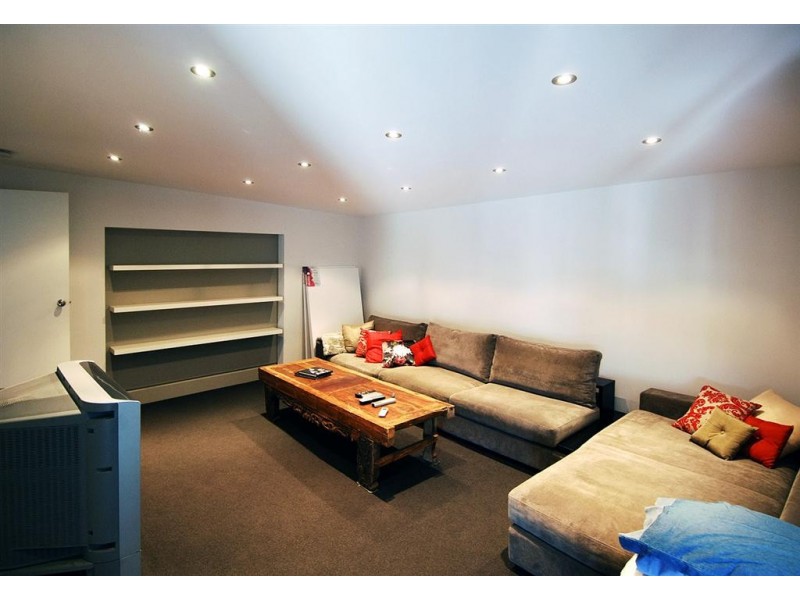 2/61 Alliance Ave, Morisset NSW 2264