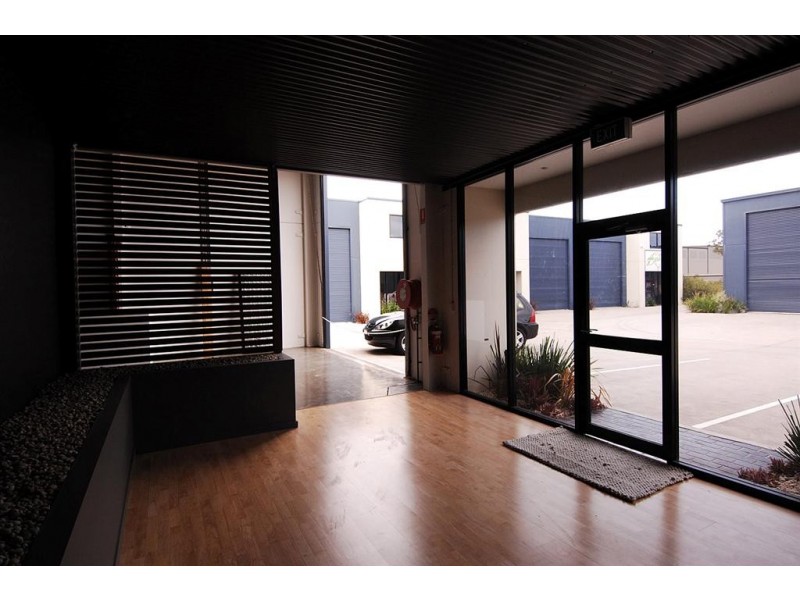 2/61 Alliance Ave, Morisset NSW 2264