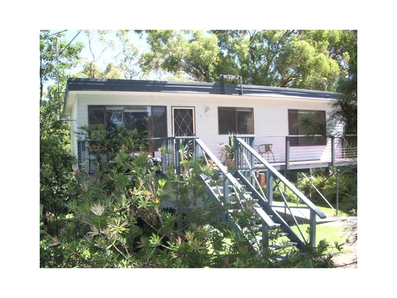 2 Vista Road, Sunshine NSW 2264