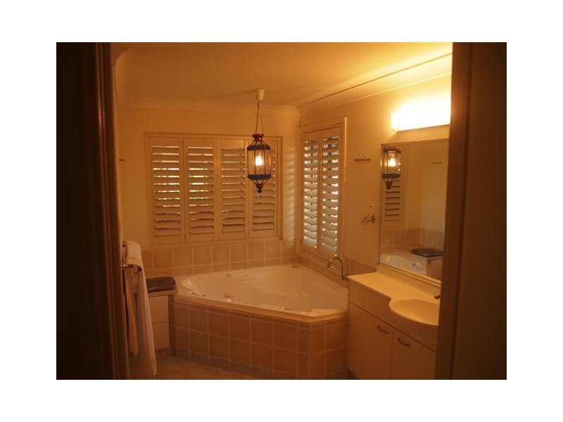 Windermere Park NSW 2264