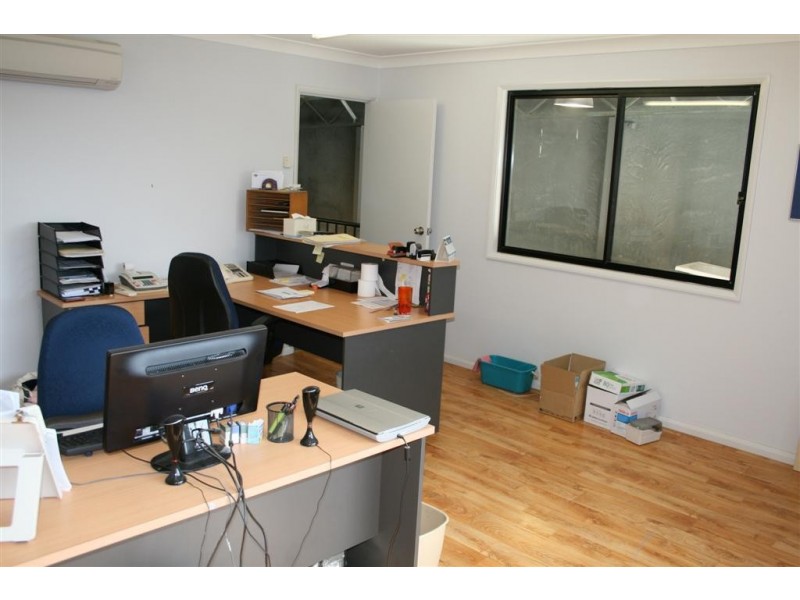 2/6 Brodie Street, Morisset NSW 2264