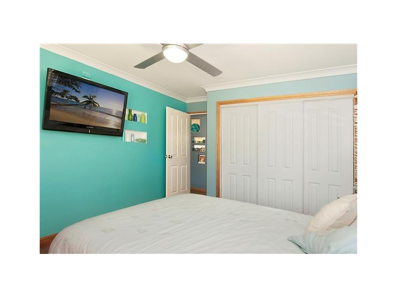 2/10 Hervey St, Windermere Park NSW 2264