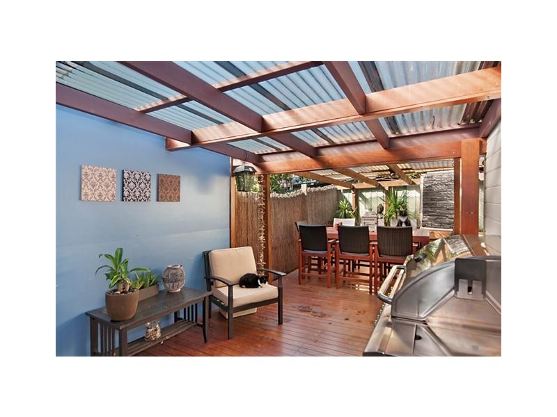 2/10 Hervey St, Windermere Park NSW 2264
