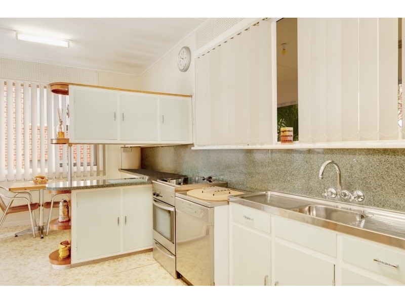 37 Sunshine Parade, Sunshine NSW 2264