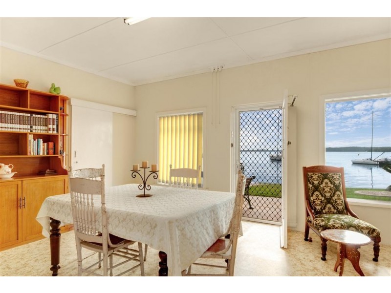 37 Sunshine Parade, Sunshine NSW 2264