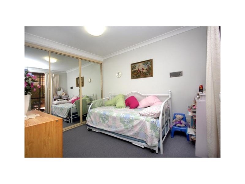 16 Park Ave, Morisset Park NSW 2264