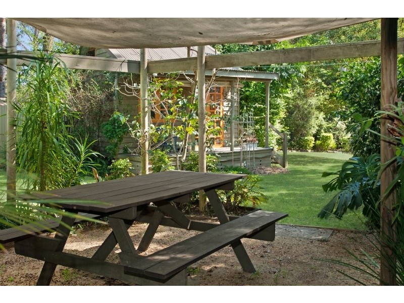 16 Park Ave, Morisset Park NSW 2264