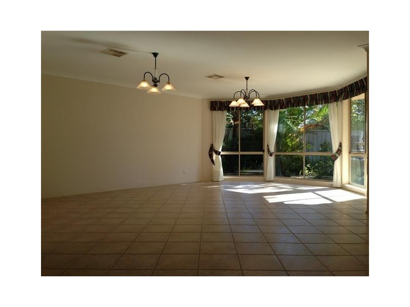 4 Lakeview Road, Morisset Park NSW 2264