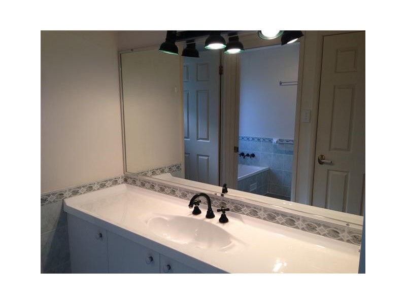 4 Lakeview Road, Morisset Park NSW 2264