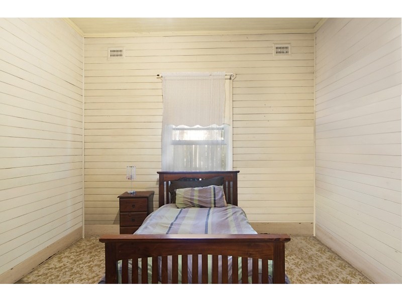 70 Macquarie St, Morisset NSW 2264