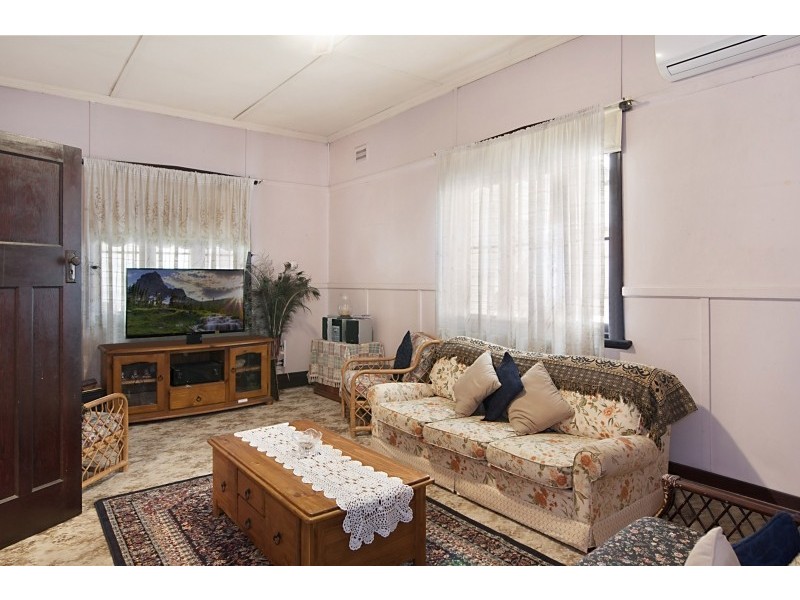 70 Macquarie St, Morisset NSW 2264