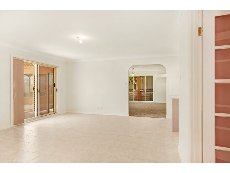 42 Kalani Rd, Bonnells Bay NSW 2264