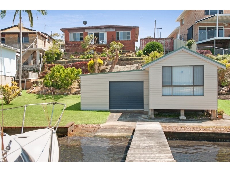 97 Sunshine Parade, Sunshine NSW 2264