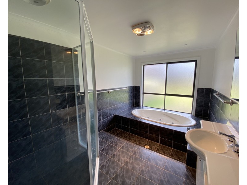 15 Yambo Street, Morisset NSW 2264