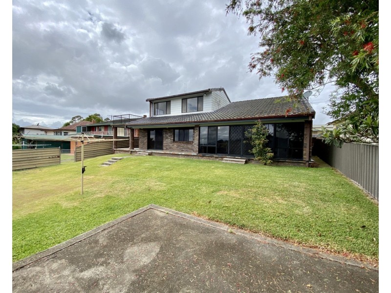 15 Yambo Street, Morisset NSW 2264