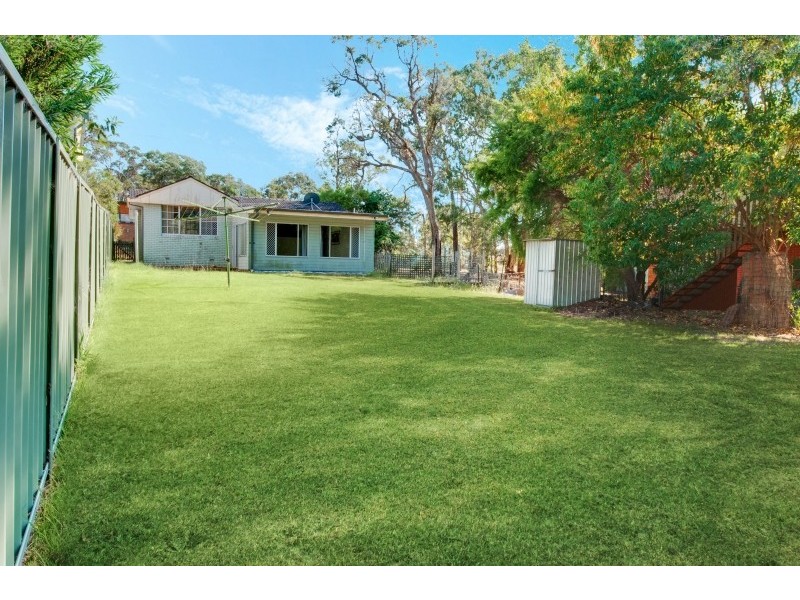 6 Rhodes Pde, Windermere Park NSW 2264