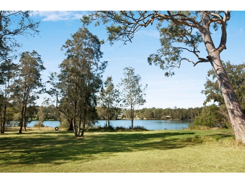 6 Rhodes Pde, Windermere Park NSW 2264