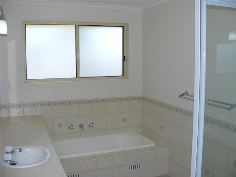 75 Regent Street, Bonnells Bay NSW 2264
