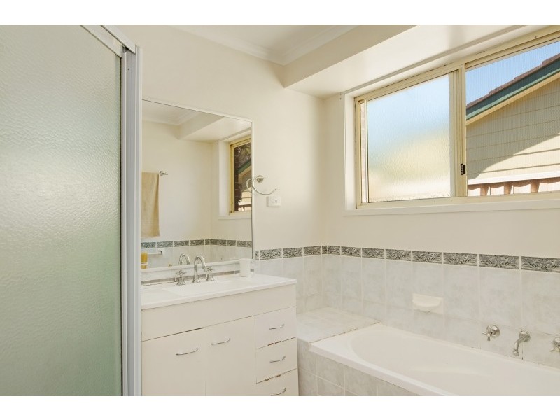 10 Watt Street, Windermere Park NSW 2264