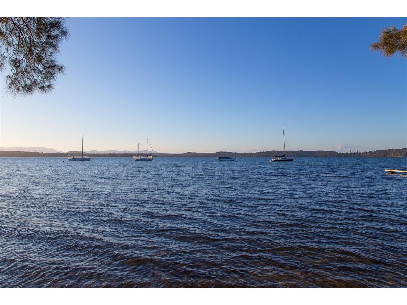 13 Balcolyn Street, Balcolyn NSW 2264