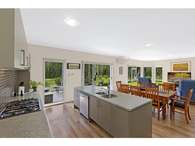 14 Ellenborough Drive, Cooranbong NSW 2265