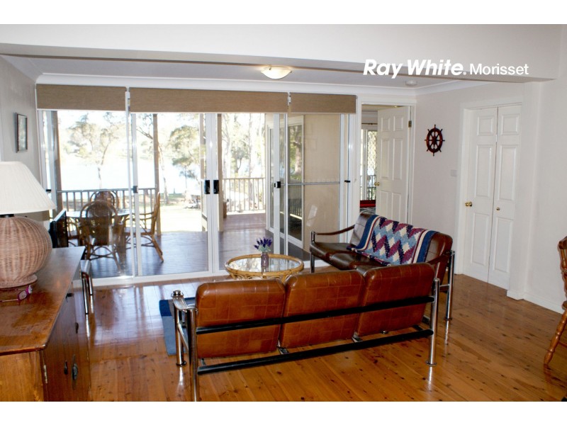 14 Rhodes Parade, Windermere Park NSW 2264