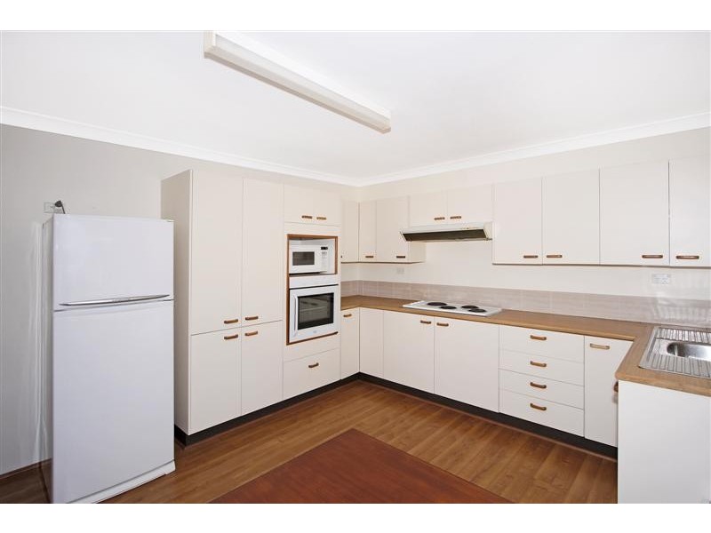 20 Wingfield St, Windermere Park NSW 2264