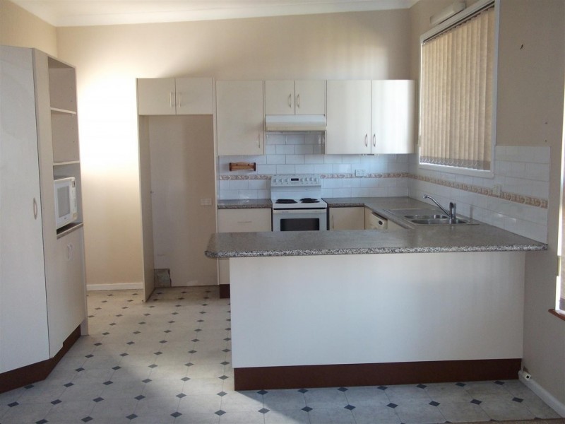 19 Yambo St, Morisset NSW 2264