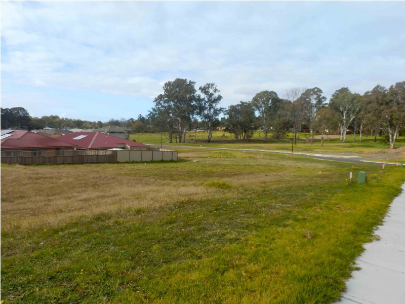 35 Cedar Cutters Crescent, Cooranbong NSW 2265