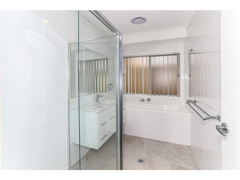 138 Grand Parade, Bonnells Bay NSW 2264