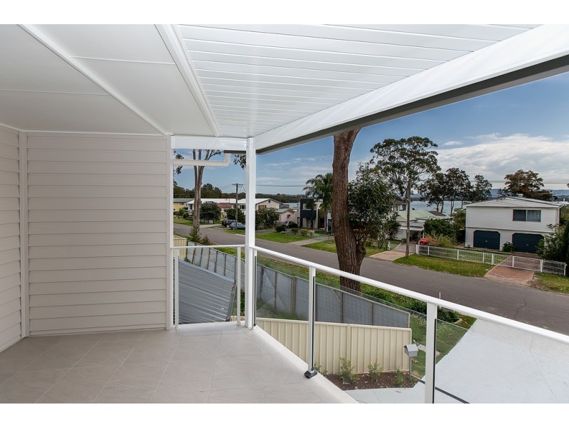138 Grand Parade, Bonnells Bay NSW 2264