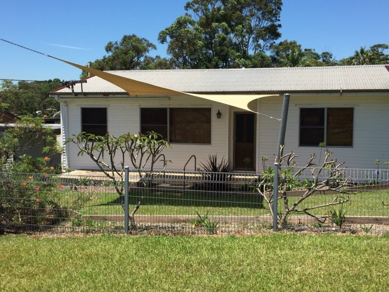 16 Newcastle Street, Morisset NSW 2264