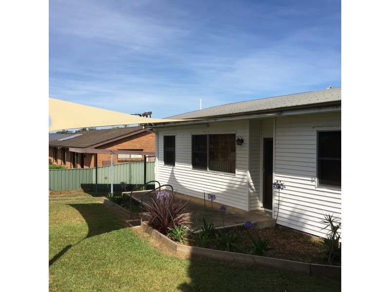 16 Newcastle Street, Morisset NSW 2264