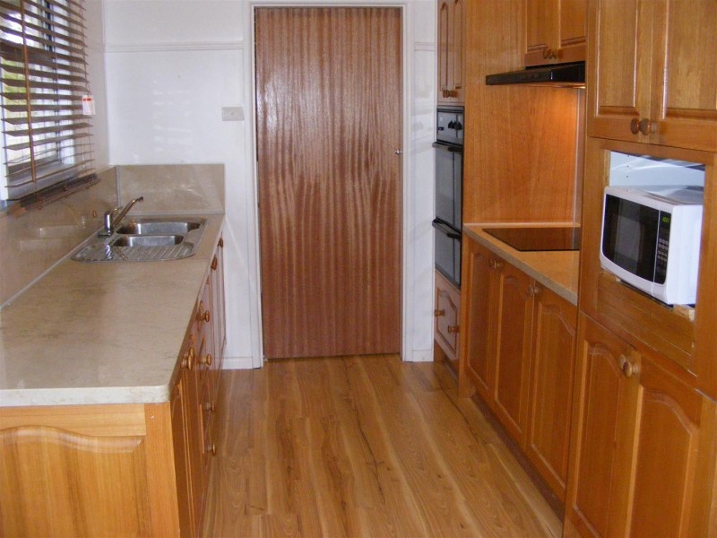 16 Newcastle Street, Morisset NSW 2264