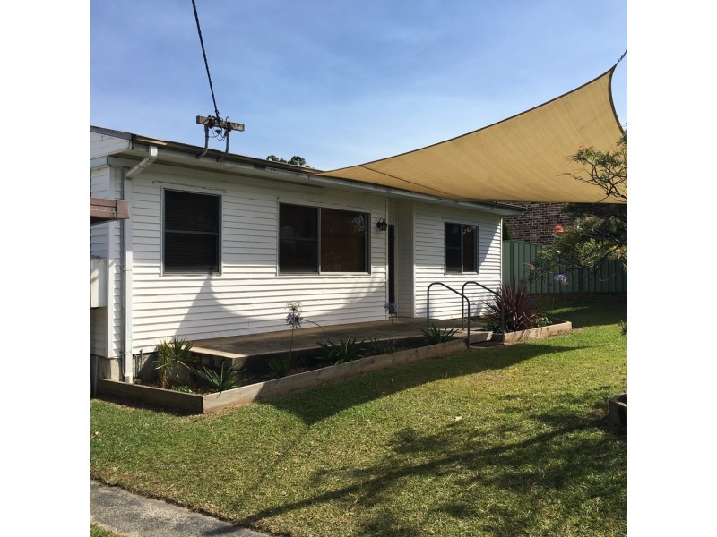 16 Newcastle Street, Morisset NSW 2264